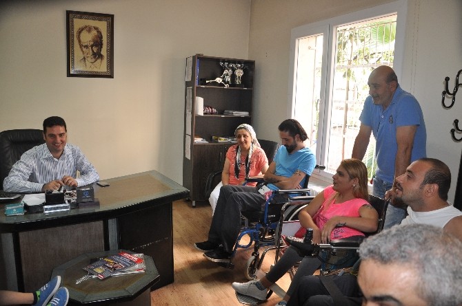 Ataşbak’dan Engelli Sporculara Yüzme Havuzu Kolaylığı