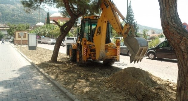 Atatürk Bulvarına Çevre Düzenlemesi