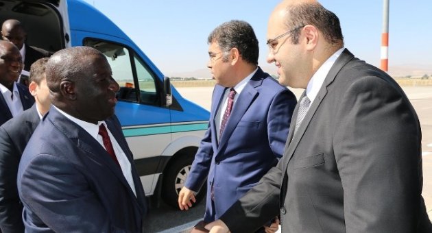 Aziziye’den Gambiya’ya Kardeşlik Köprüsü