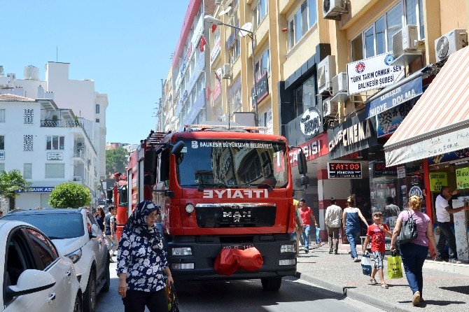 Balıkesir’de Pasajda Yangın Paniği
