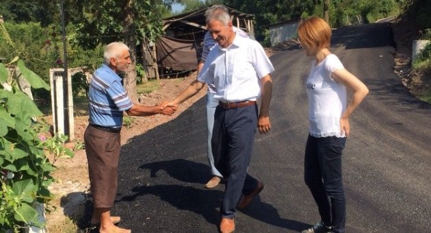 Başkan Dişli, Demirbey’de Asfalt Çalışmalarını İnceledi