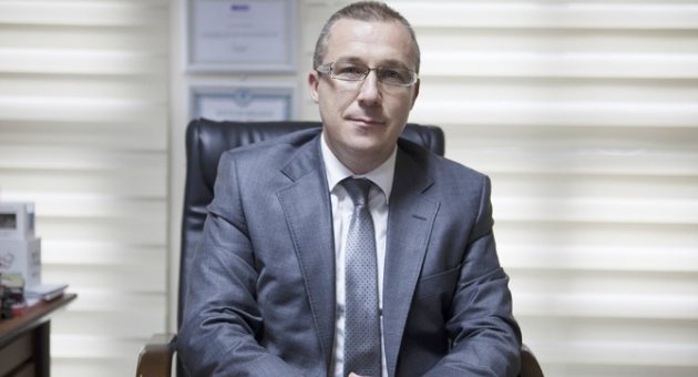 Başkan Vardar, Mevsimlik Çiçek Ekim Çalışmaları Hakkında Bilgiler Verdi