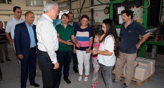 Belediye Başkanı Kamil Saraçoğlu, 1. OSB’de Büyük Bir İlgiyle Karşılandı