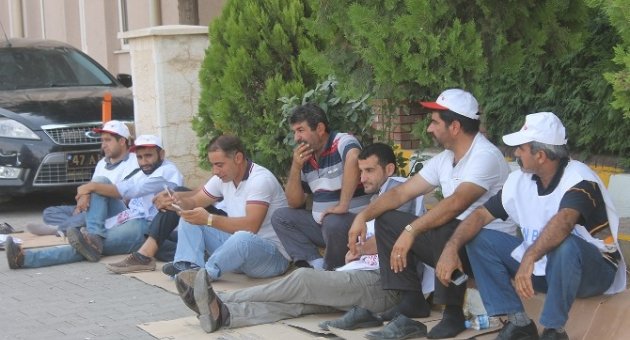 Belediye İşçilerinin Oturma Eylemi Sona Erdi