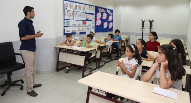 Bilgievlerinde, Yabancı Dil Kampı Başladı