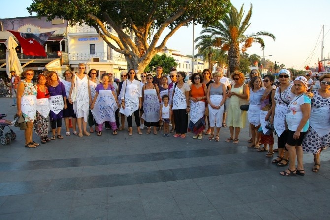 Bodrum’da ’Barışa Bir Tülbent De Sen Bağla’ Etkinliği