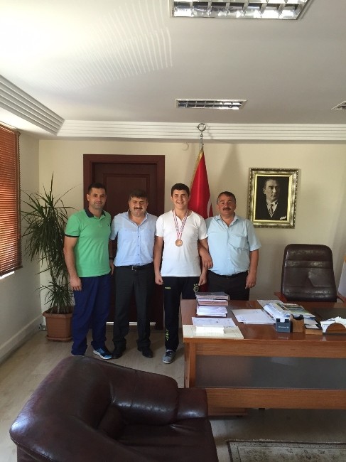 Boksta Türkiye Üçüncüsü Arifiye’den