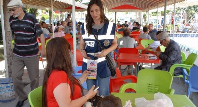 Bolvadin’de Polis Vatandaşları “Düğünlerde Silah Atılmaması” Konusunda Uyardı