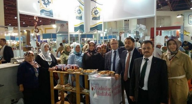 Bolvadin Kadınlar Kulübü Üyeleri “Yörex- 2015 Yöresel Ürünler Fuarına” Katıldı