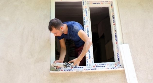Büyükşehir Belediyesi, Engelli Çiftin Evindeki Engelleri Kaldırdı