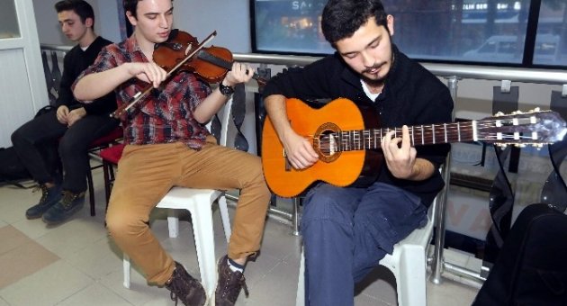 Büyükşehir Geleceğin Sanatçılarını Yetiştiriyor