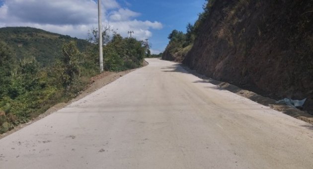Büyükşehirden Başiskele’de Üç Köye Beton Yol