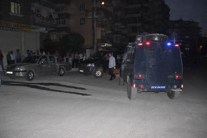 Camide Karşılaştığı Husumetlisini Silahlıa Vurdu