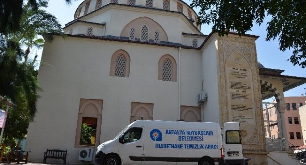 Camiler Kurban Bayramına Hazırlanıyor