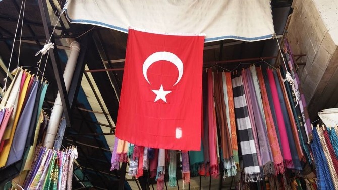 Çarşı Esnafından Dağlıca Saldırısına Bayraklı Tepki