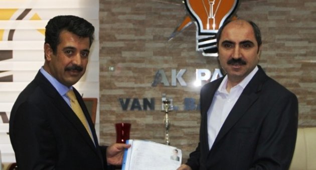 Cevdet Yıldız AK Parti’de Aday Adaylığı Başvurusu Yaptı