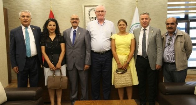 CHP’li Vekillerden Başkan Kurt’a Ziyaret