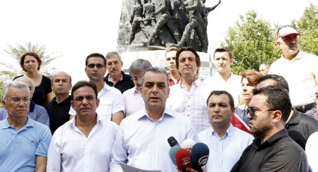 CHP Milletvekilleri’nden Şehitlik Anıtı Önünde Terör Açıklaması