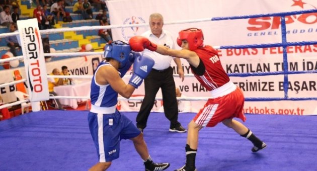 Cumhurbaşkanlığı Boks Turnuvası’nda Çeyrek Final Maçları Oynandı