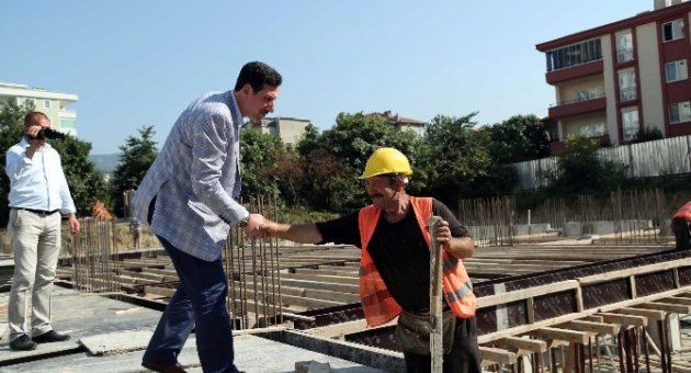 Derebahçe Yaşam Merkezi Yükseliyor
