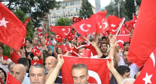Devrek’te Yüzlerce Vatandaş Sokağa Döküldü