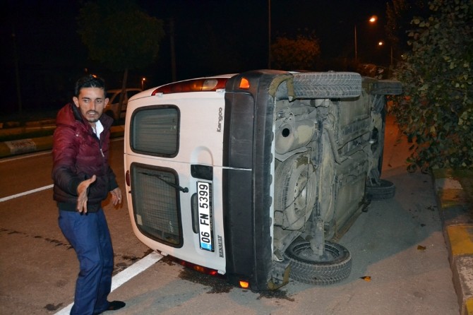 Devrilen Araçtan Burnu Kanamadan Çıktı