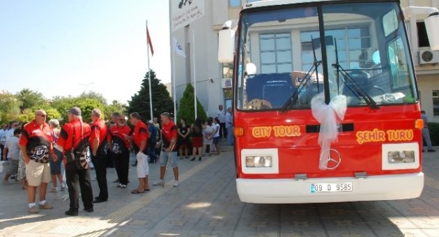 Didim’de Üstü Açık Turist Aracının Tanıtımı Yapıldı