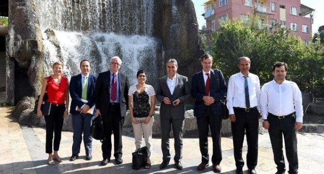 Dünya Bankası Heyetinden Büyükşehir Belediyesine Ziyaret