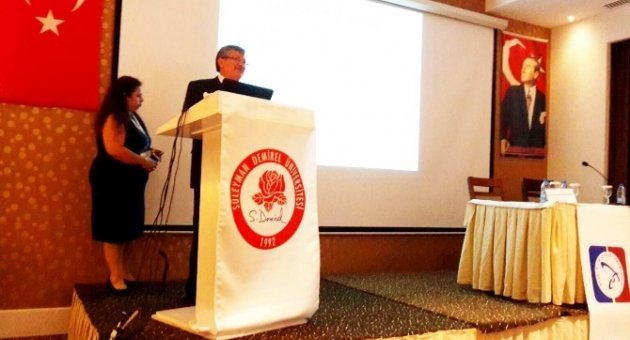 Durukan, Ulusal Botanik Kongresi’nde Akademisyene Konferans Verdi