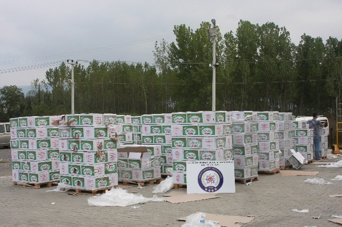 Düzce’de Gümrük Kaçağı 200 Bin Paket Sigara Ele Geçirildi