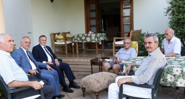 Efsane Başkan’a Geçmiş Olsun Ziyareti