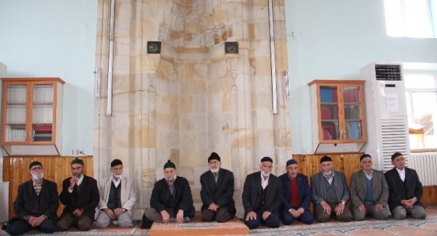 Emekli İmamlar Merhum Olan İmamlara Mevlit Okudular