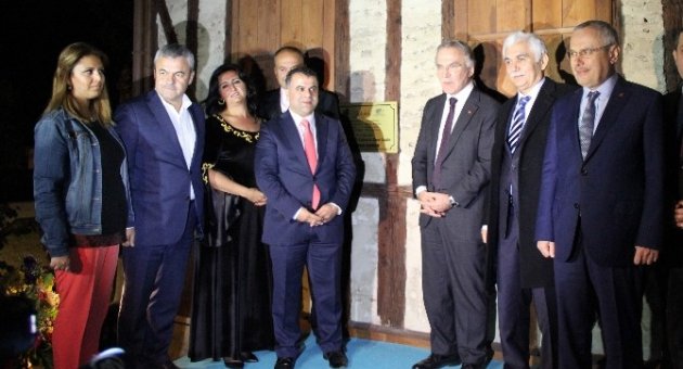En İyi Restore Edilen Ve Korunan Eve Plaket