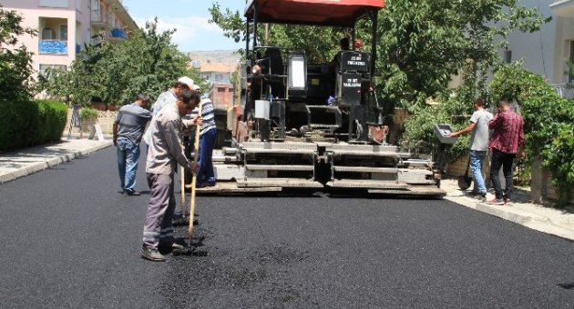 Erzincan Belediyesi’nden Asfalt Çalışmalarına Devam
