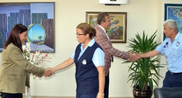 Eş Başkanlar Mutlu Ve Türk Personelle Bayramlaştı