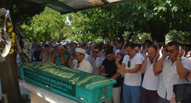 Eski Belediye Başkanı Son Yolculuğuna Uğurlandı
