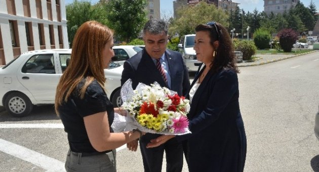 Eski Milli Eğitim Bakanı Nimet Baş, Başkan Özgüven’i Ziyaret Etti