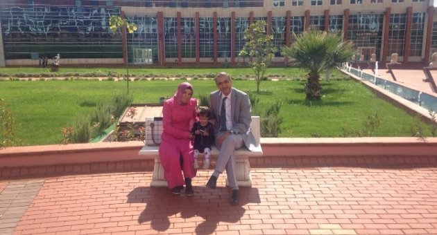 Evli Çift, Aynı Üniversitede Okuyor