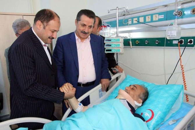 Faruk Çelik, Kazada Yaralanan Fakıbaba’yı Ziyaret Etti