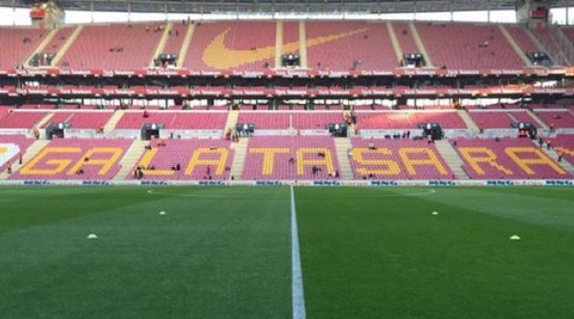 Galatasaray - Fenerbahçe derbisi ertelendi