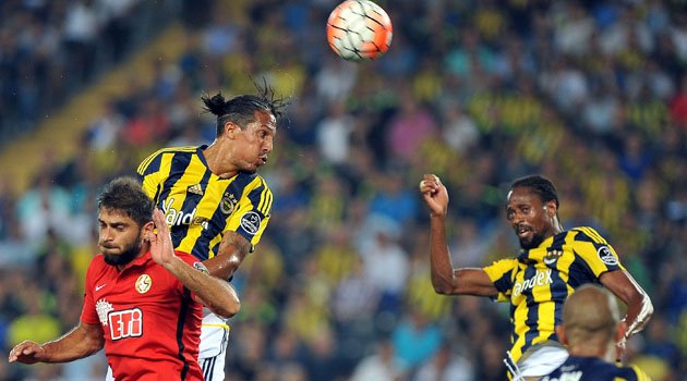 Fenerbahçe, lige gülerek başladı