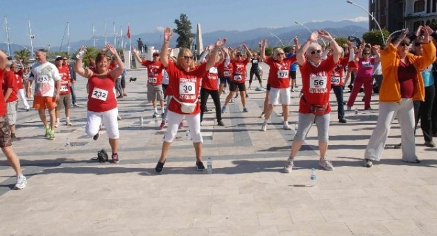 Fethiye’de Kanser Koşusu Geliriyle Gastroskopi Cihazı Alındı