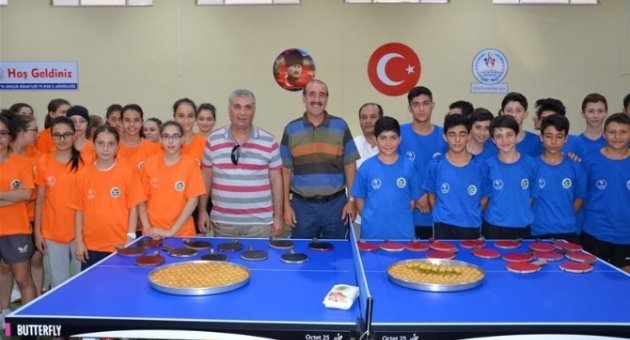 Fındıklı, Masa Tenisi Milli Takım Kampını Ziyaret Etti