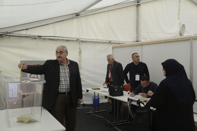 Frankfurt 1 Kasım İçin İlk Oylar Kullanıldı