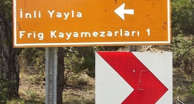 Frigyalıların TV Ekranı Sanki