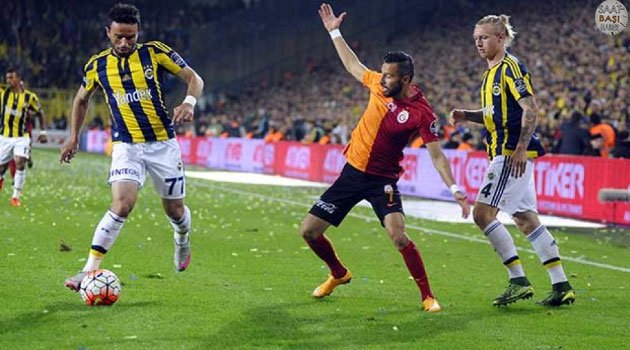 Galatasaray Fenerbahçe derbisi güvenlik gerekçesiyle iptal edildi