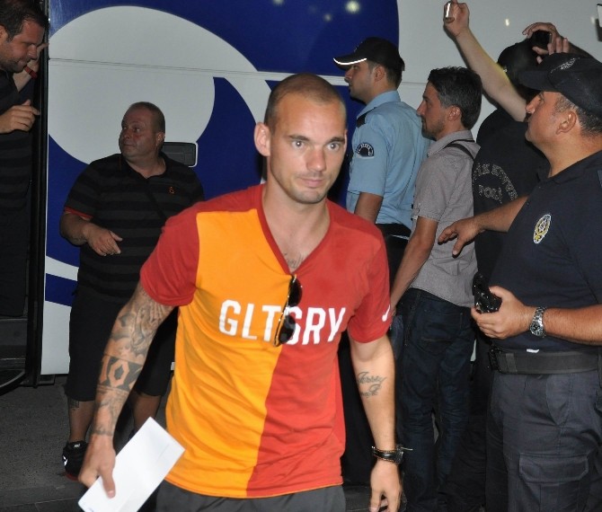 Galatasaray Kafilesi Sivas’ta Coşkuyla Karşılandı