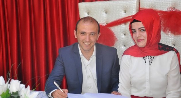 Gazeteci Doğan Ailesinin Mutlu Günü