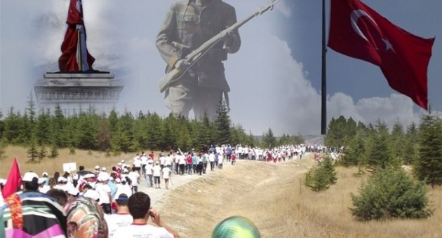 Gençler Zafer Yürüyüşünde Buluşacak
