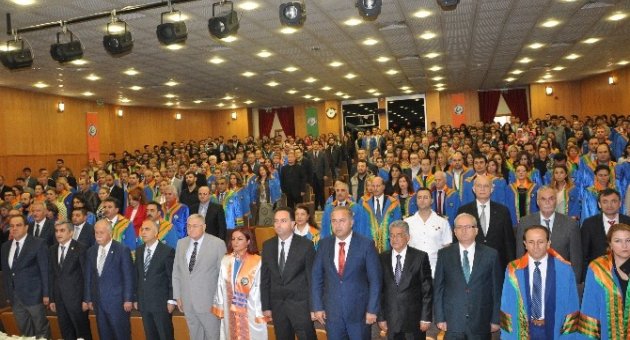 Giresun Üniversitesi 10. Akademik Yılı Düzenlenen Törenle Başladı